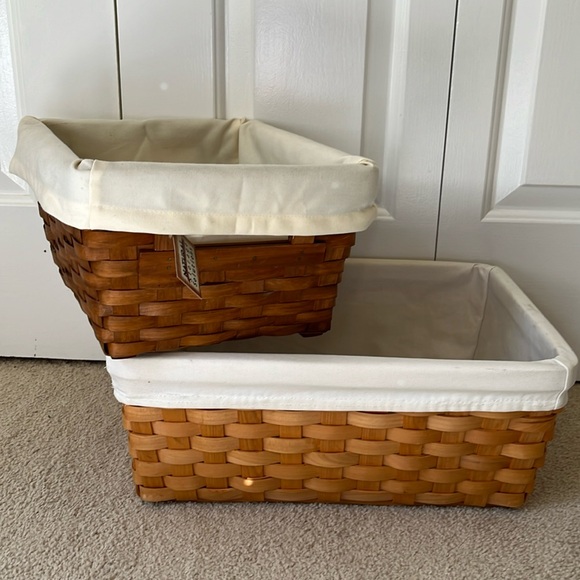 Two sturdy bamboo baskets with handles and removable linen liners - Picture 1 of 16